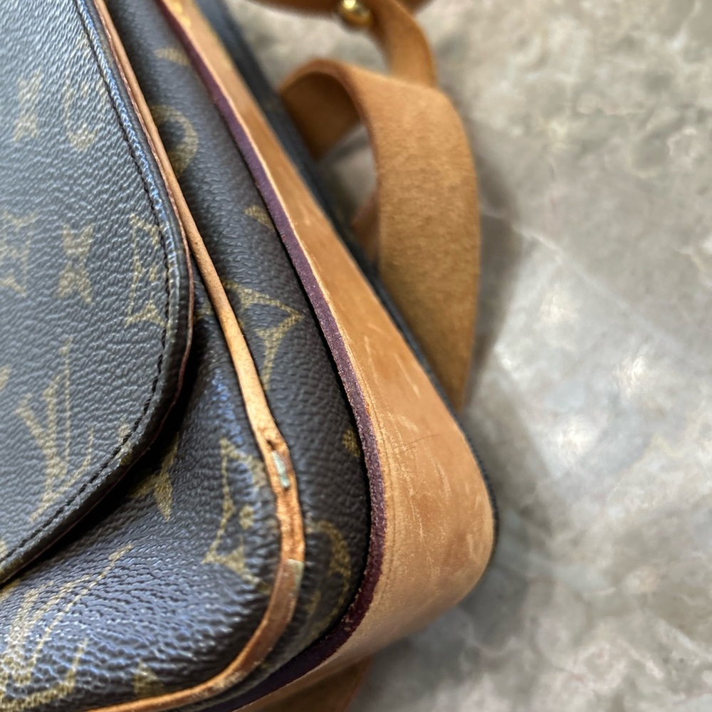 Elegant Brown and Tan Cartouchiere Crossbody Bag - Picture 16 of 17